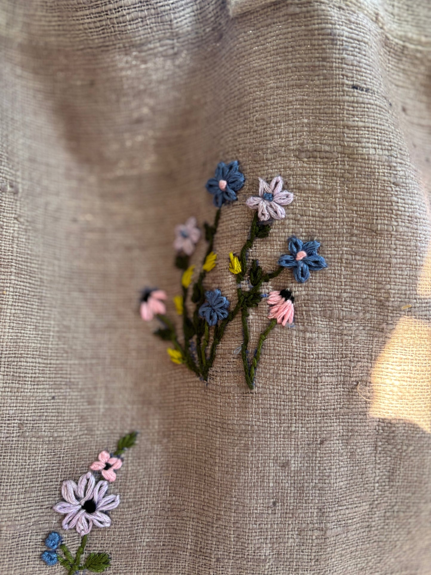 The MKHNO Hand-Embroidered Floral Tote
